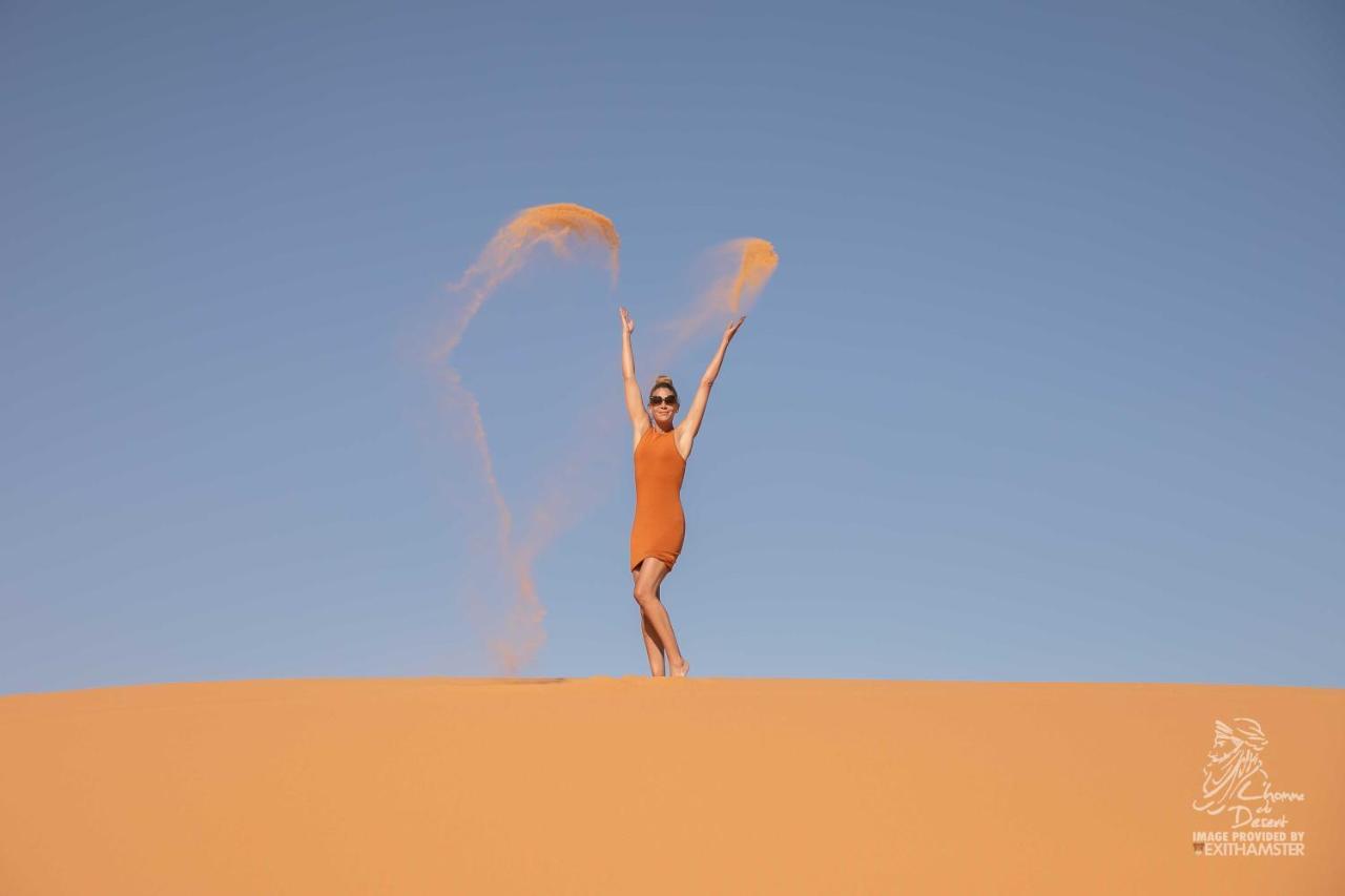 L'Homme Du Desert A Merzouga Exteriér fotografie